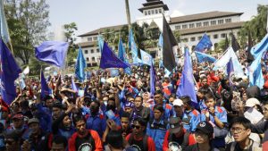 Tolak UMP 2020, Ribuan Buruh Kepung Kemnaker
